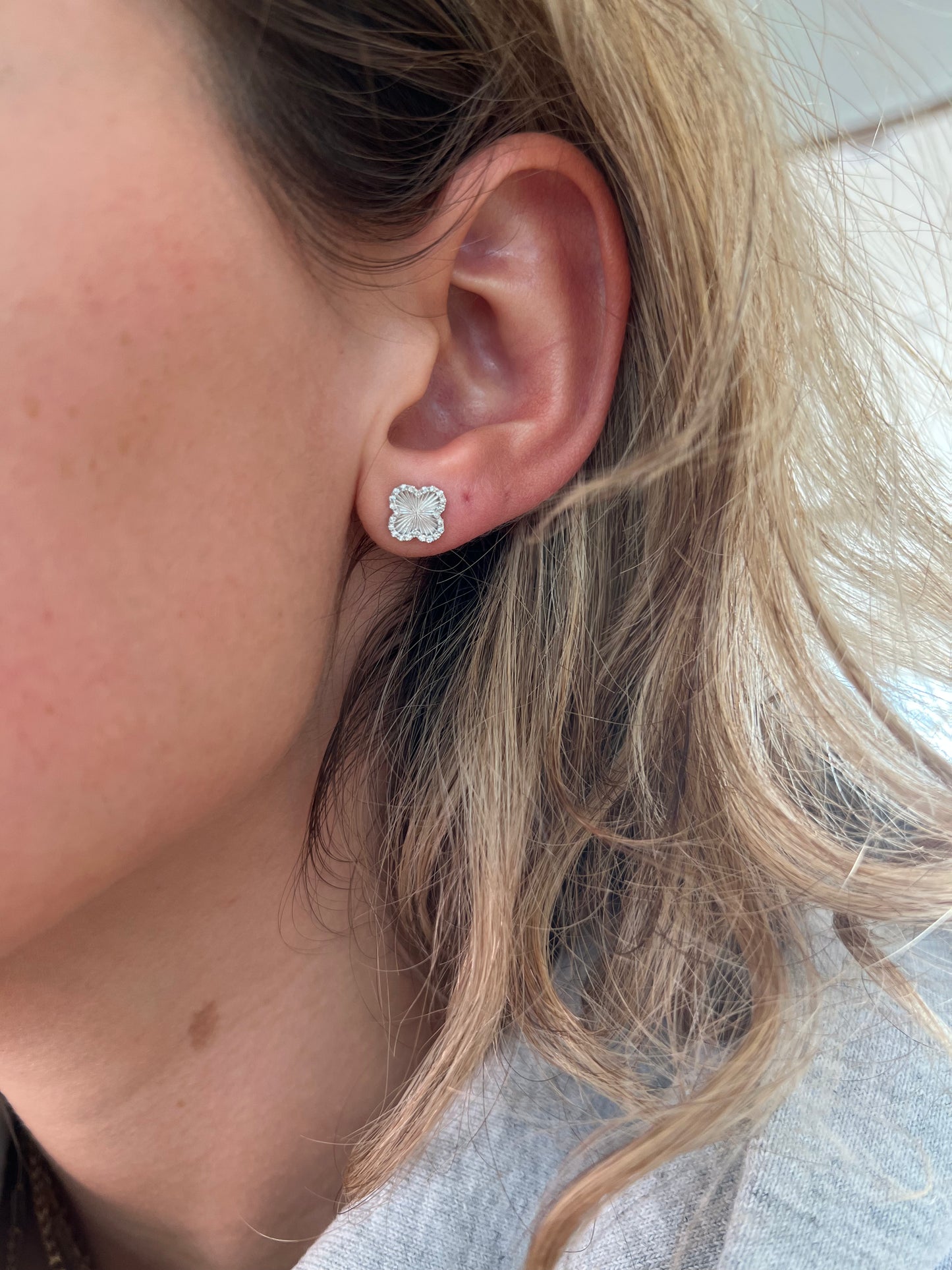 Edge Clover Studs
