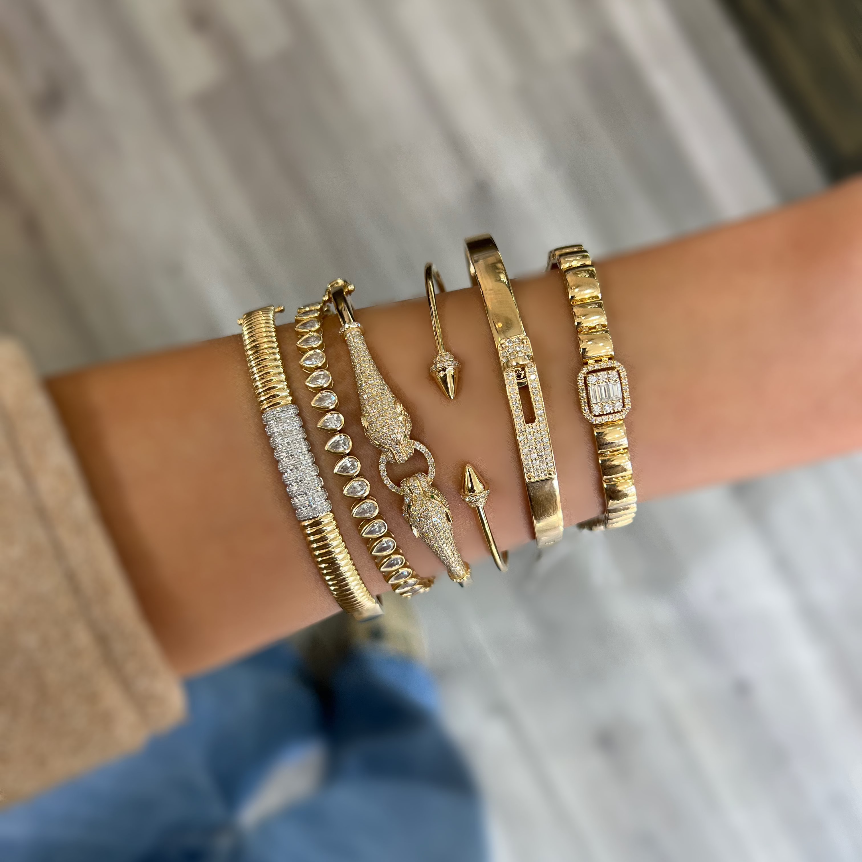 Ridged Illusion Bangle