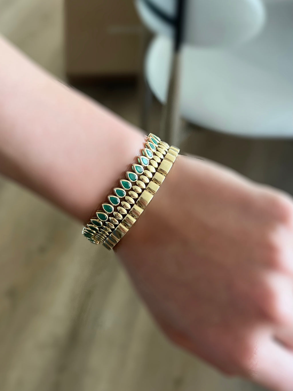 Plain Gold Ribbed Bracelet
