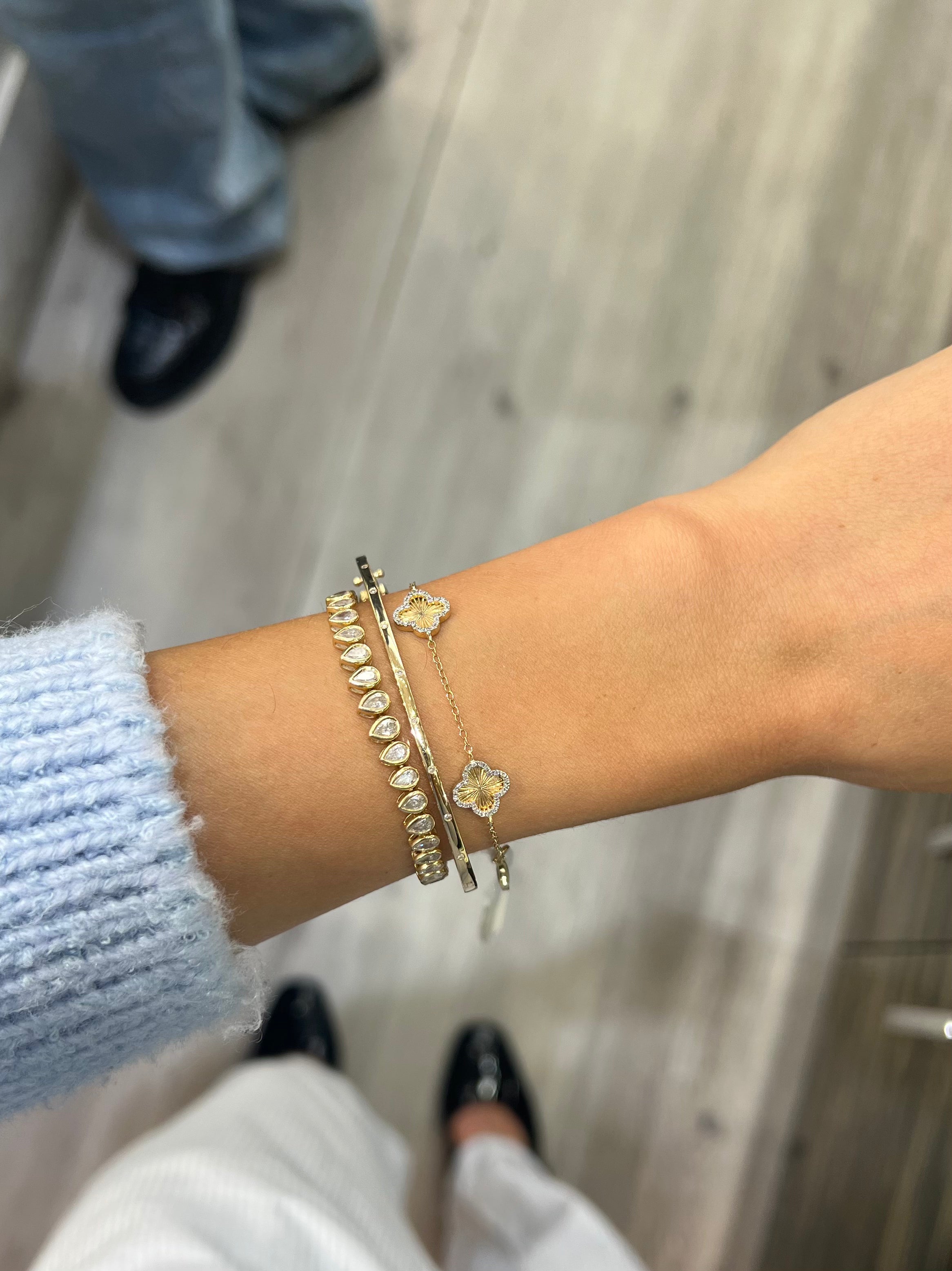 Edge Clover Bracelet