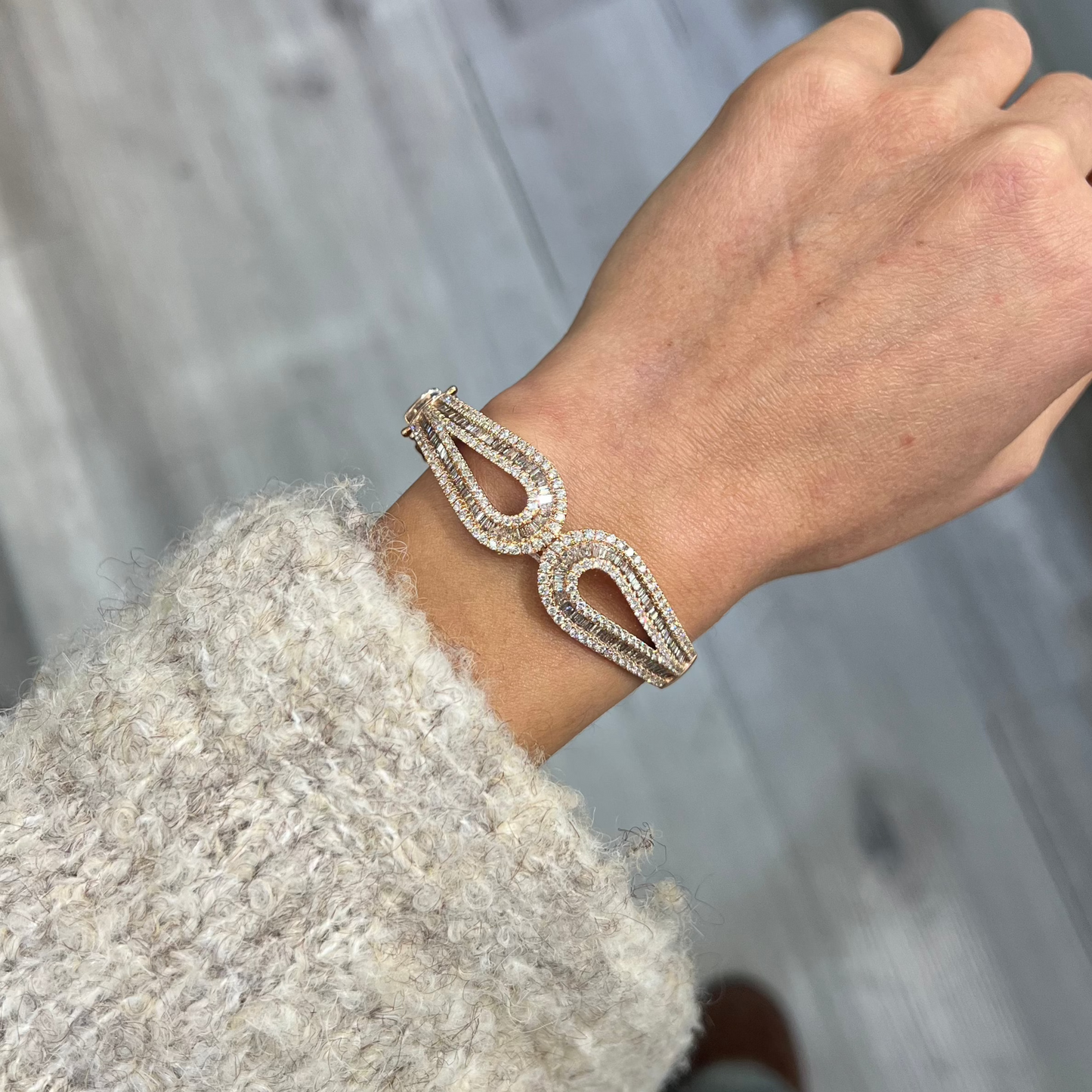Velora Bangle